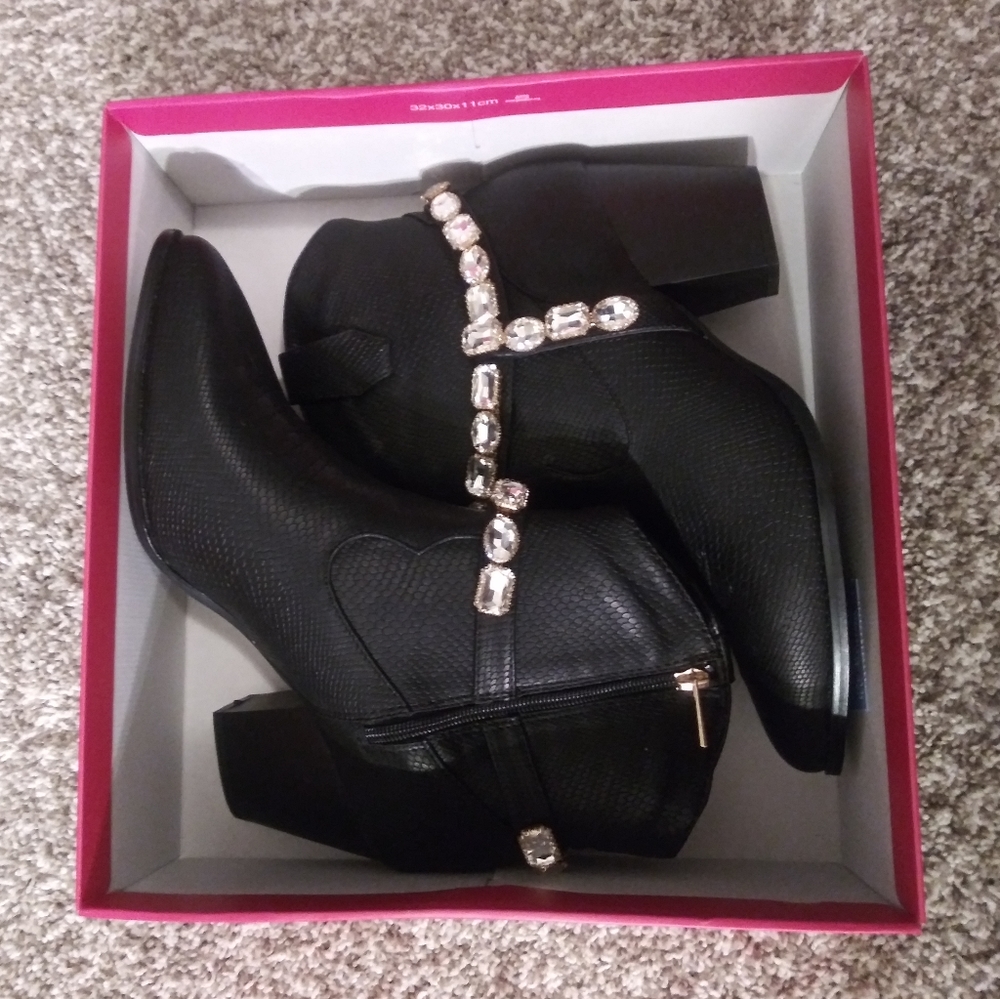 Shoe Dazzle, Black, Bonnie Bootie Size 11
